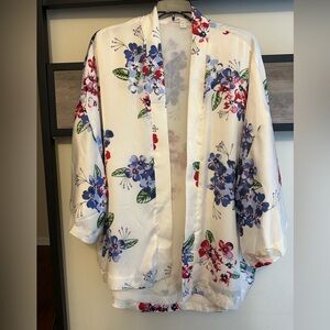 Violet & Claire Women's Floral Print
Open Front Kimono Shrug